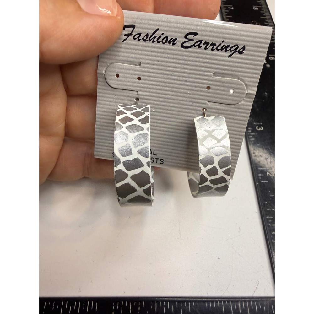 Fashion Earrings Silver White Giraffe Animal Print Wide Hoop Surgical Steel USA